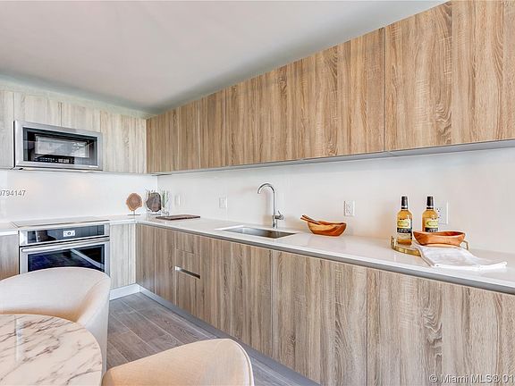 3rd image of 2960 NE 207th St #Penthouse 1212