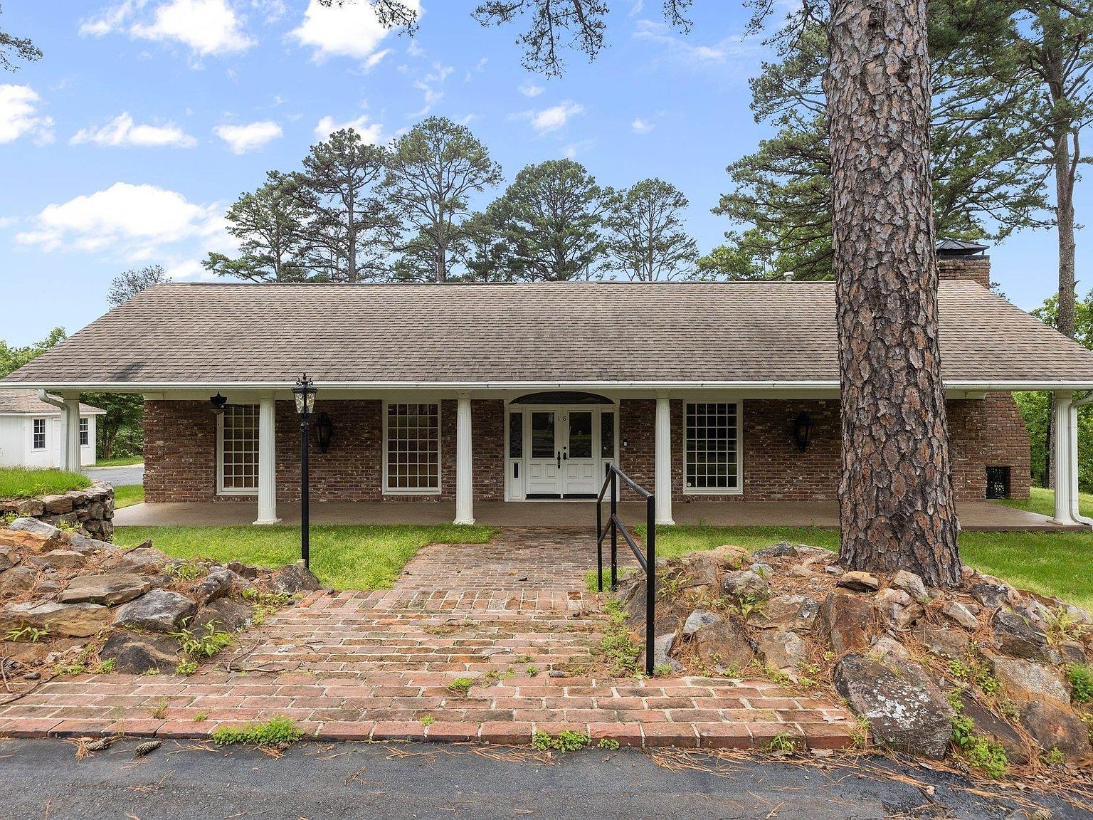18 River Ridge Rd, Little Rock, AR 72227 | Zillow