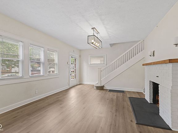 5th image of 701 N Bradley Ave