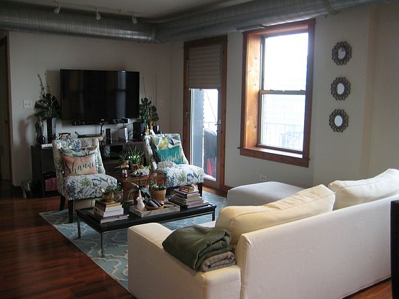 3rd image of 5346 S Cornell Ave APT 1003