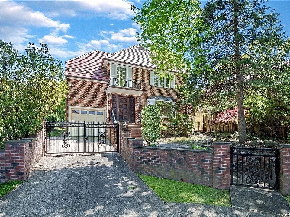 1st image of 152 77th Ave