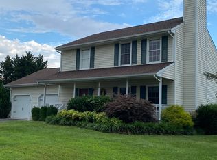 914 Barrens Village Ln, Roanoke, VA 24019