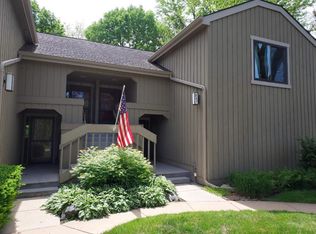 347D Hickory Ln #C-445, Barrington, IL 60010