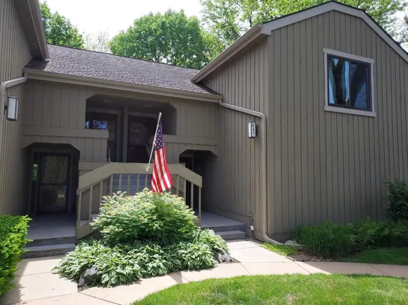 347D Hickory Ln #C-445, Barrington, IL 60010