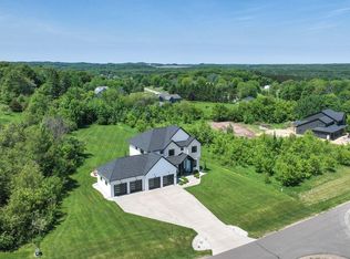 S8908 Chestnut Rd, Eau Claire, WI 54701