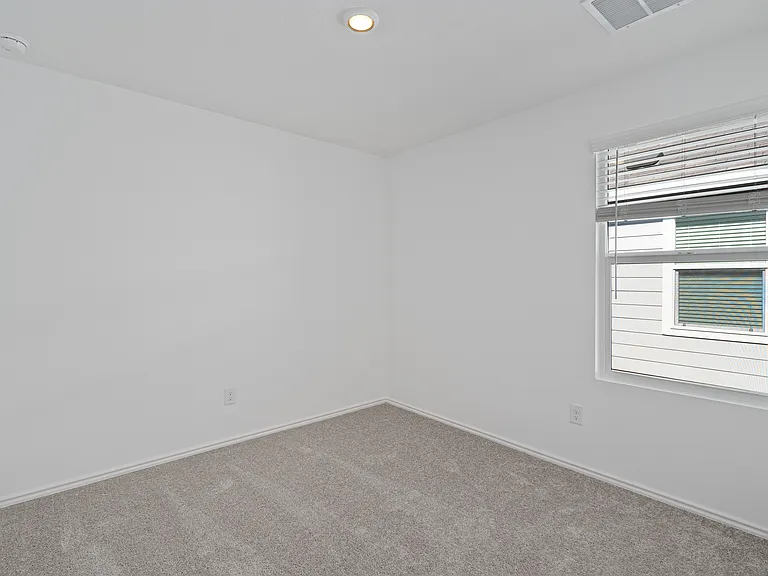 132 Little Sparklers Loop — Photo 21