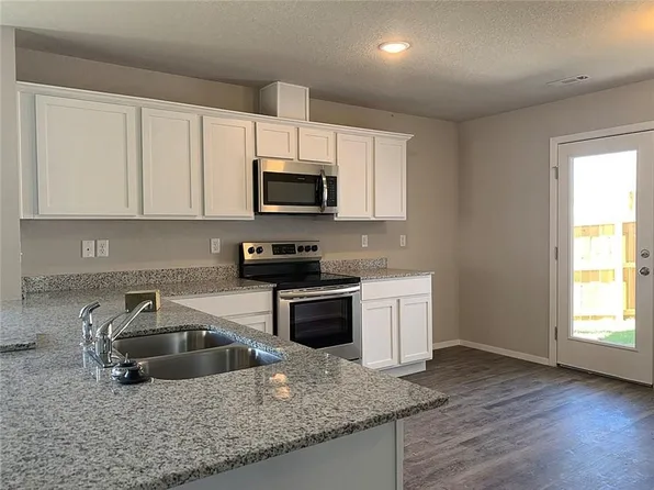 5364 Salida Ave, Springdale, AR 72764