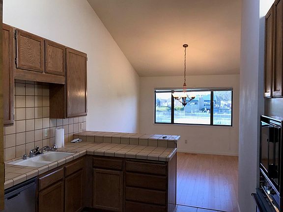 3rd image of 157 Tiburon Ct