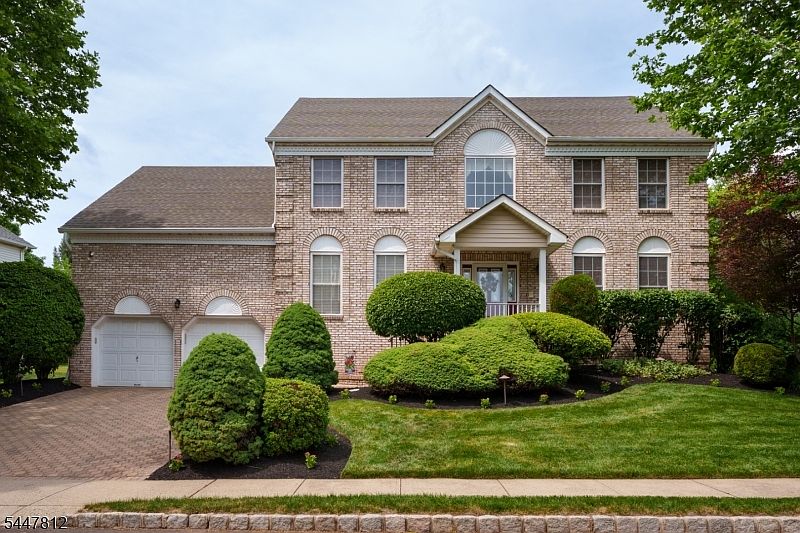 1st image of 4 Muirhead Ct