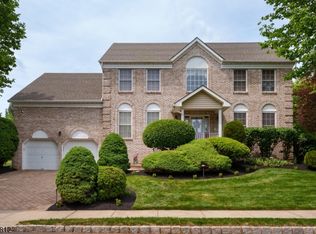 4 Muirhead Ct, Belle Mead, NJ 08502