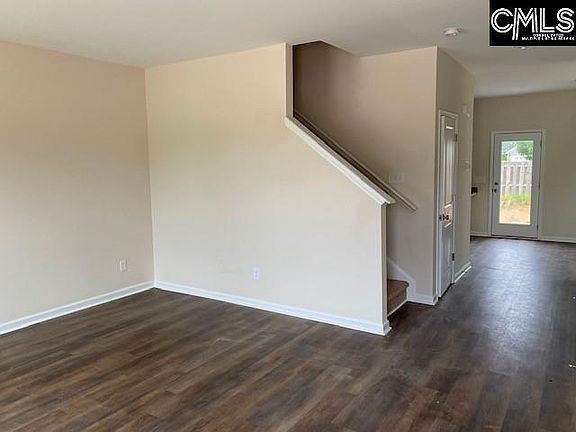 2nd image of 214 Bluewing Dr