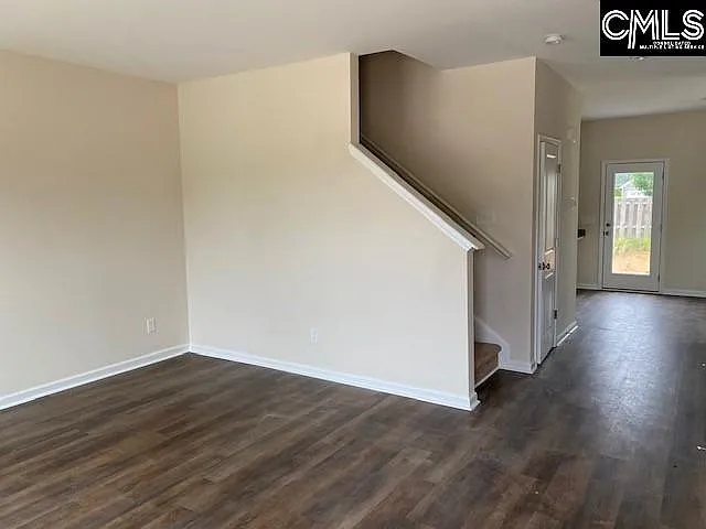 214 Bluewing Dr — Photo 2