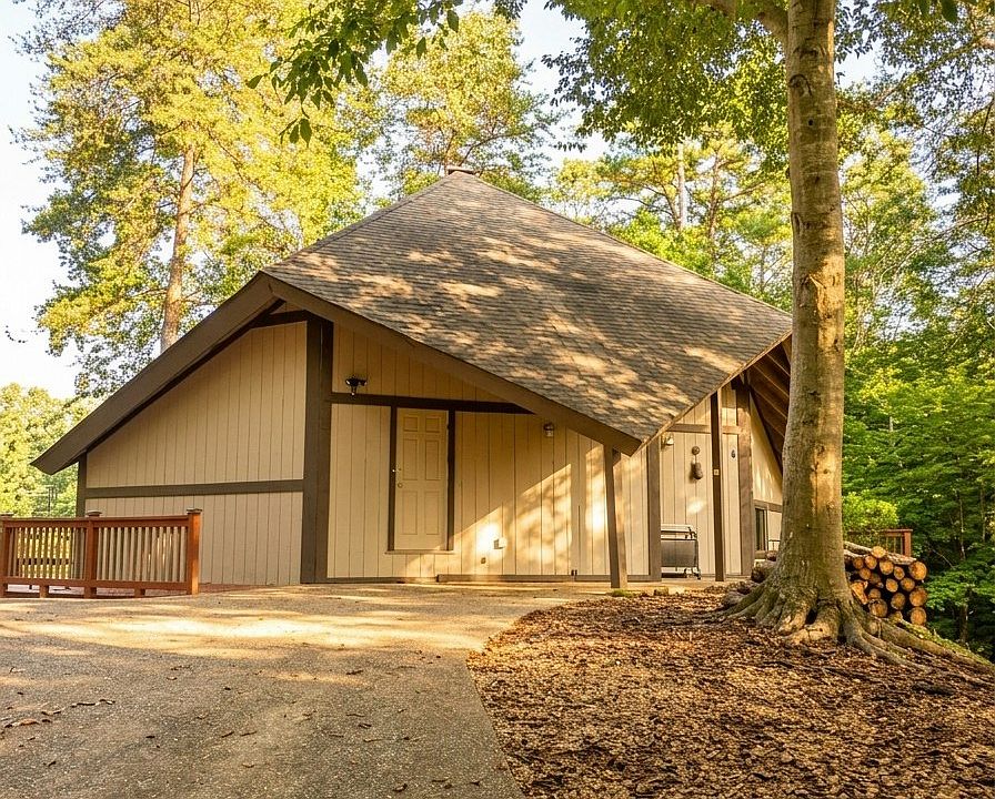1st image of 3233 Lake Road Cir