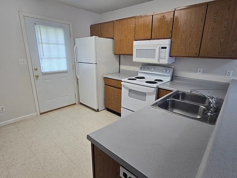 2116-2118 Arlene Dr #2118 ARLENE DR — Photo 3
