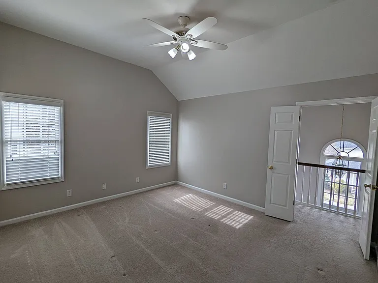 102 College Ave — Photo 17