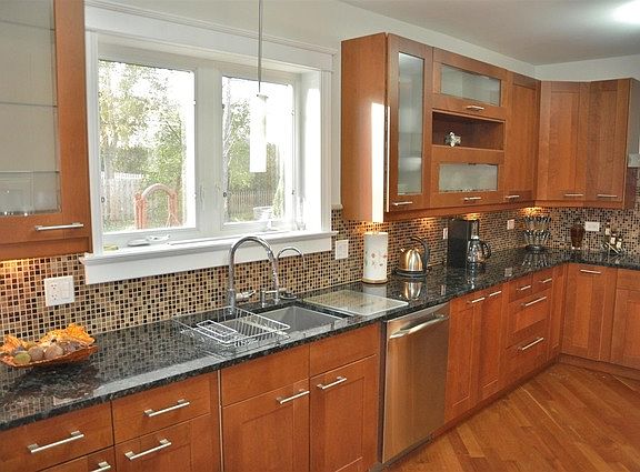 4th image of 6716 N Nokomis Ave