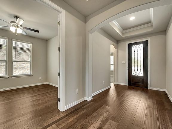 5th image of 4010 Viento Ln