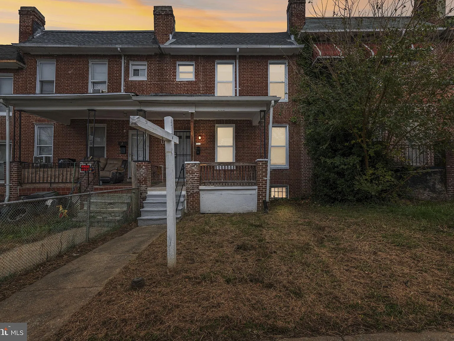 3 bed, 1.0 bath, 1240 sqft, $1,500 — Photo 2