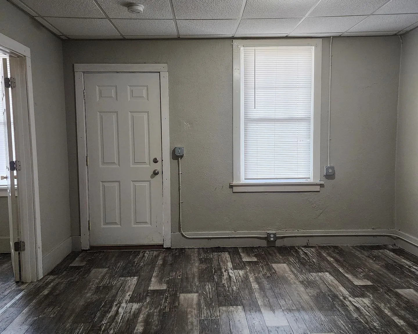 Rustic Apartments on 2nd — Photo 2