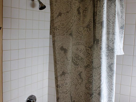 5th image of 1642 Pembroke Ave