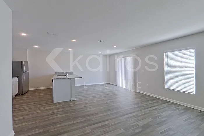 1802 Nebraska Loop — Photo 3