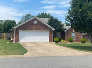 8 Mallori Ln, Greenbrier, AR 72058