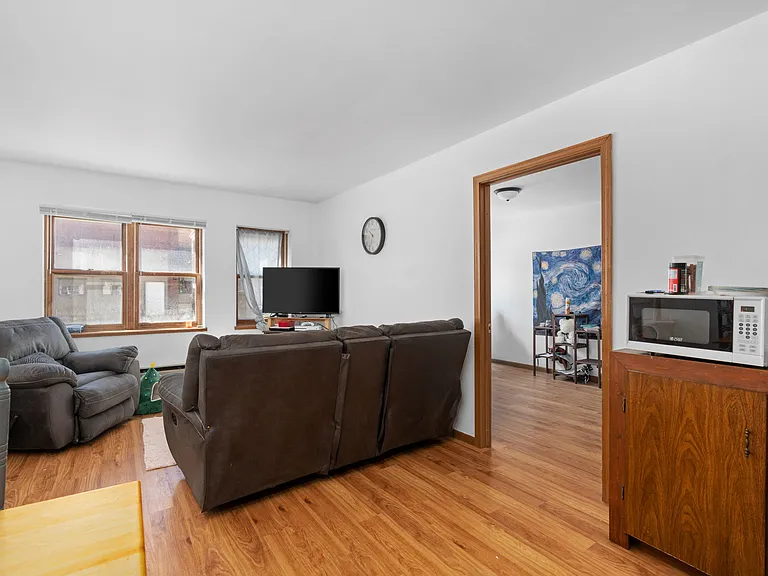 110 N Commercial Street — Photo 21