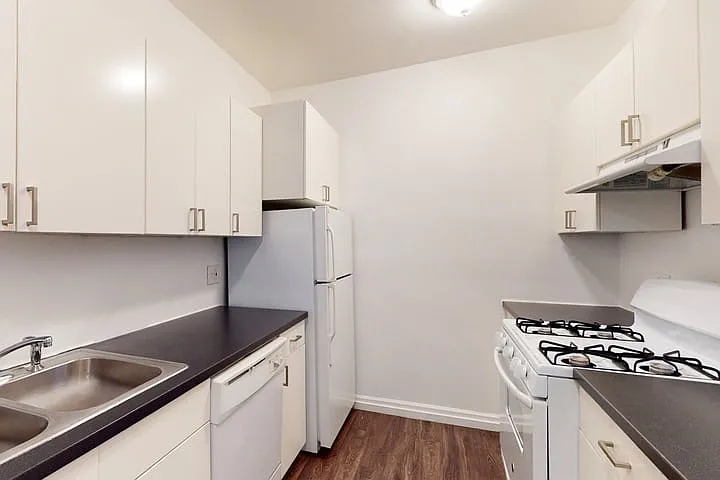 5508 S. Cornell Avenue — Photo 11