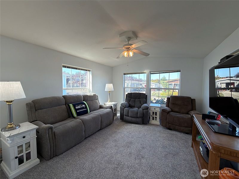 4th image of 524 N 7th Avenue