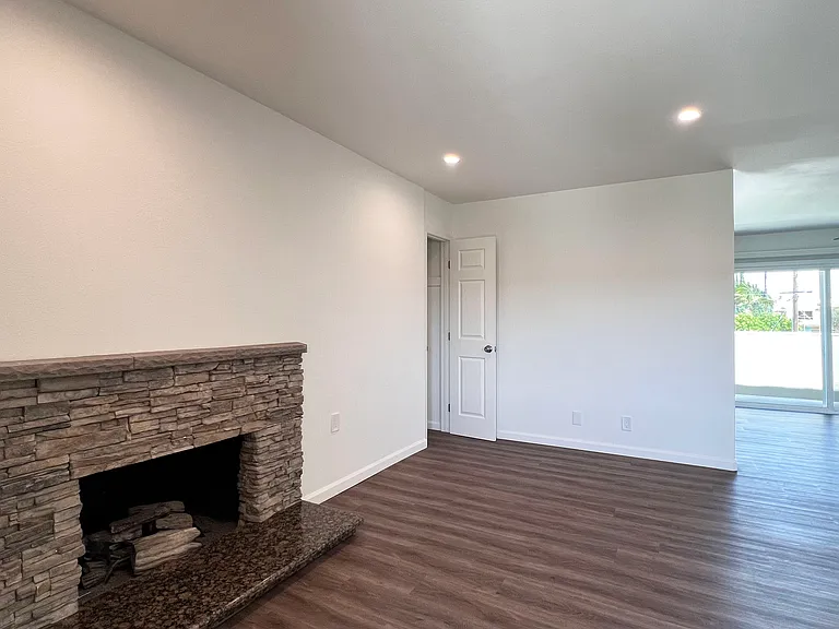 1350 N Cambridge St #14 — Photo 4