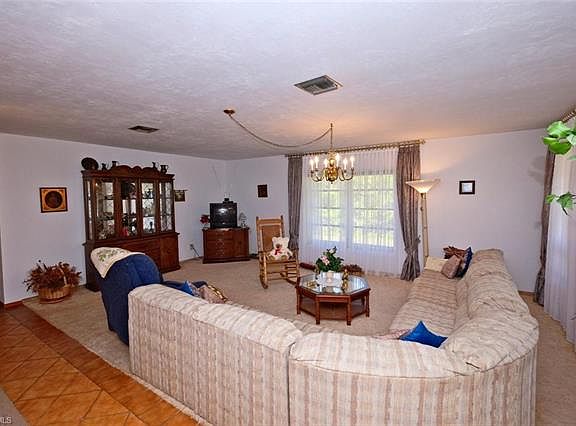 4th image of 511 Poinsettia Ave
