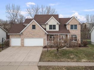 3120 Summertree Ave, Bettendorf, IA 52722