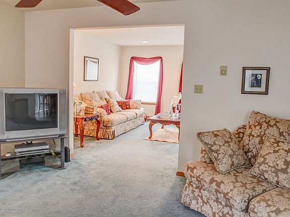 5th image of 7178 Glenwood Dr