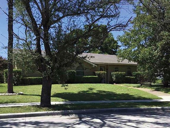 2nd image of 3109 Echo Dr