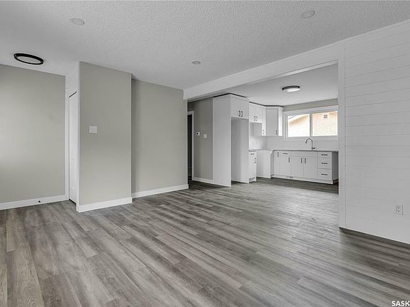 3rd image of 5871 McKinley Ave