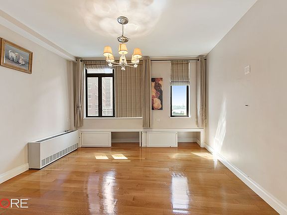 5th image of 21 S William St #Ph