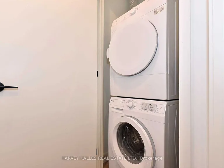 2118 Bloor St W #407 — Photo 10
