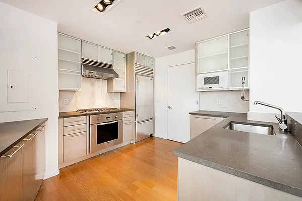 Rented by Elika Associates II, LLC | media 5