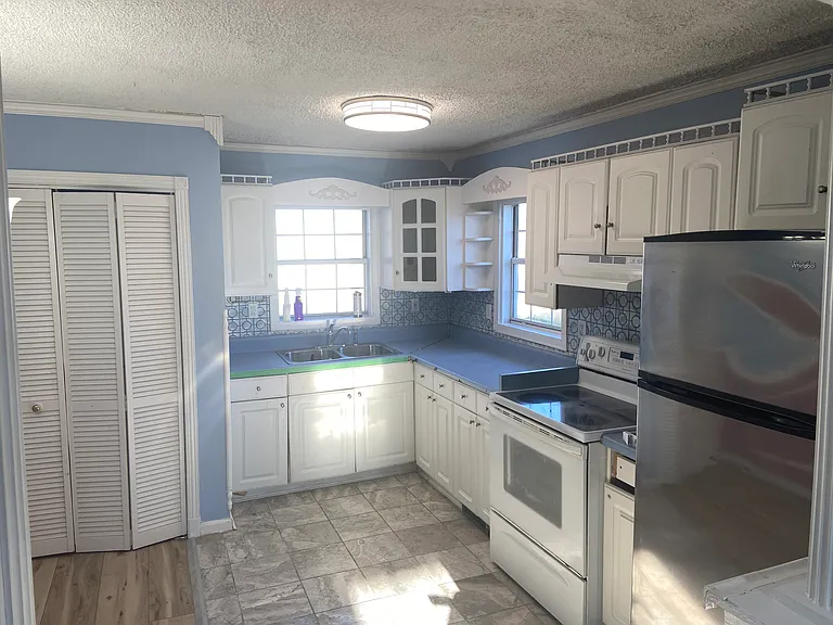 1110 N 32nd St #B — Photo 1