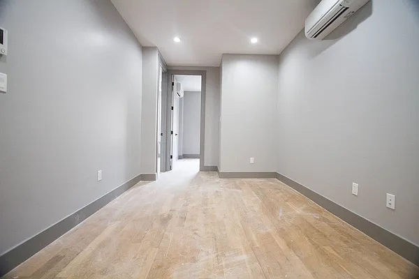 Rented by Brooklyn Group | media 32