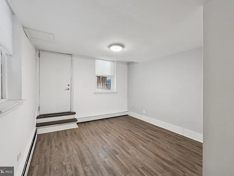 240 S 13th St #B — Photo 11