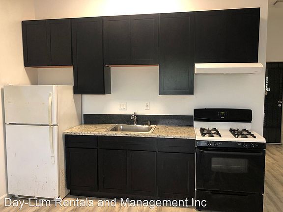 2nd image of 355 Kalanianaole St #114