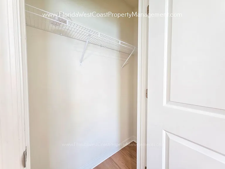 2836 Greenleaf Ter — Photo 35