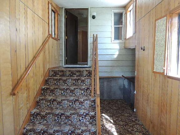 5th image of 308 N 3rd St E