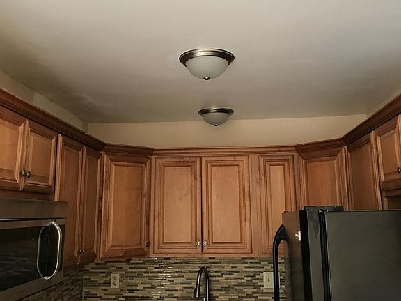 4th image of 4660 Home Ave