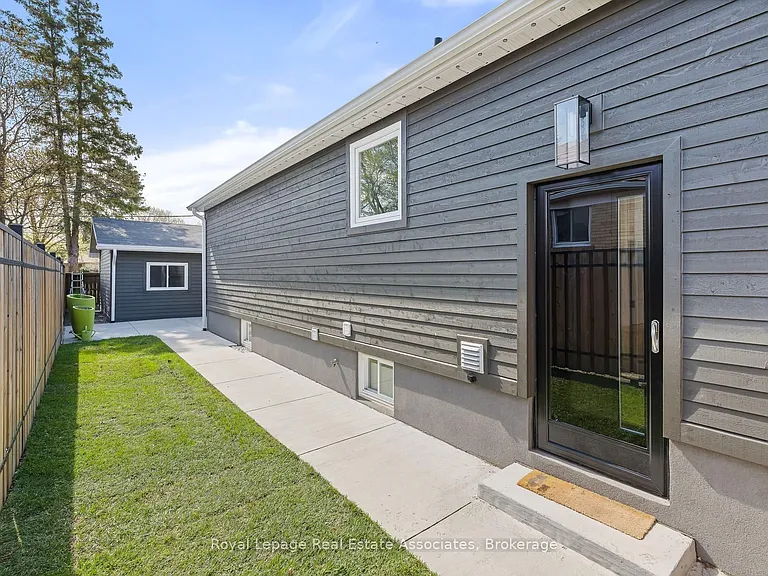 37 Windsor Rd — Photo 25