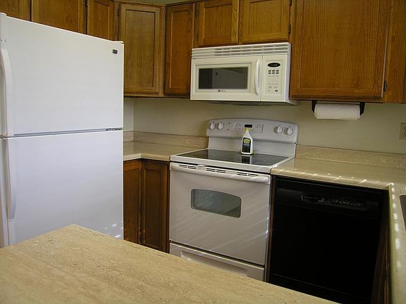 5th image of 1541 E Drake Dr