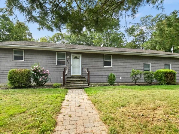 28 Glines St, Haverhill, MA 01830