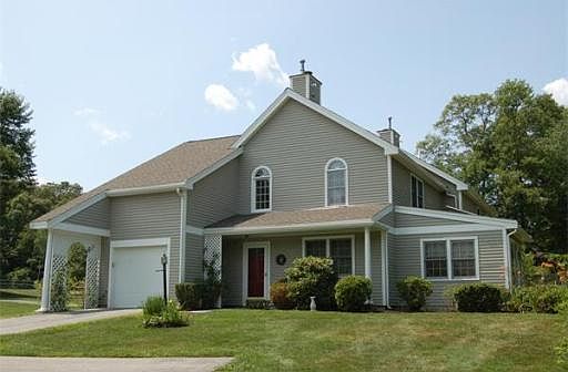 1st image of 6 Ipswich Woods Dr
