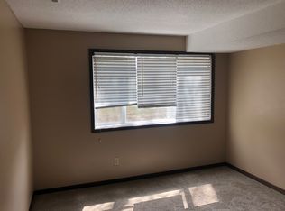 1122 Estron St, Iowa City, IA 52246
